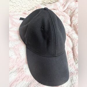 Zara Sleek Black Cap